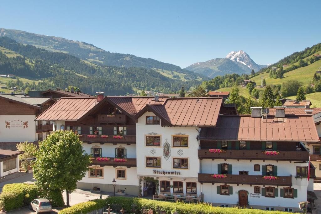 Hotel Kirchenwirt Kirchberg in Tirol Exterior foto